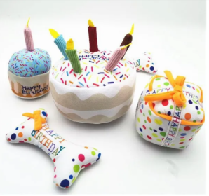 Dog plush chew toys; sounding toys; teeth cleaning; fun birthday cakes, hamburger, bone, dog toys; dog gifts (Colors: Cake)